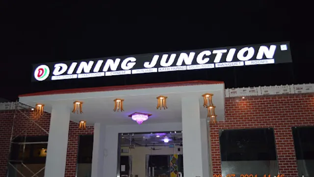 DINING JUNCTION