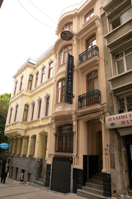 Castle Franco Suites