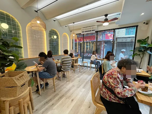 chaa caffeine & treats