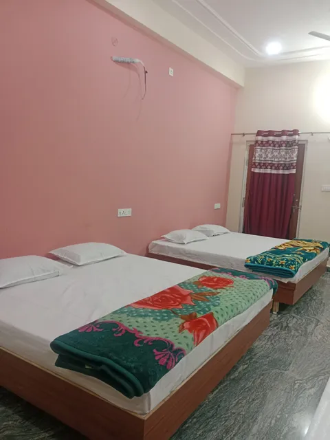 SHANTA PALACE (Luxury & Affordable Stay)