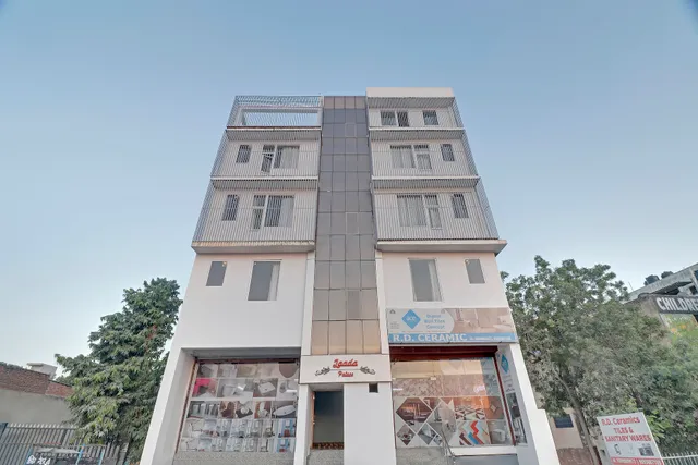 HOTEL O THE ROYAL INN