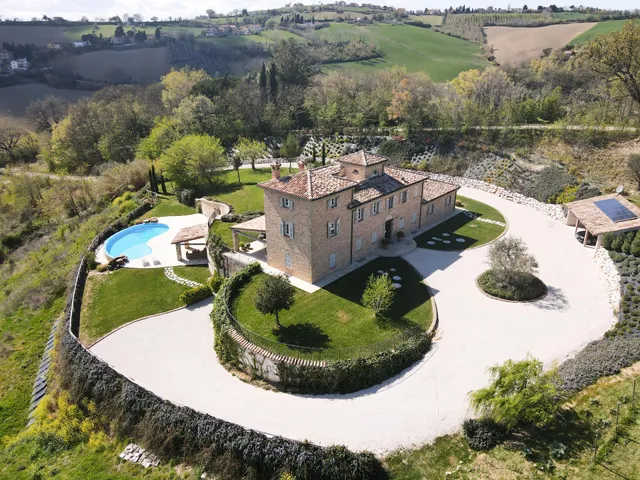 Nido Sulle Colline B & B