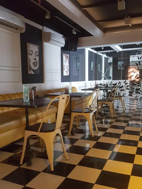 Rama Rama Dine & Lounge