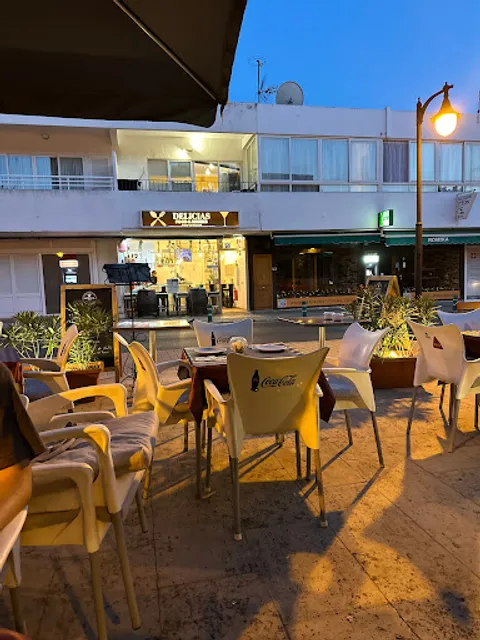 DELICIAS Food & Drinks