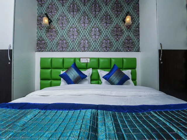 FABSTAYS-Hotel Akash Continental