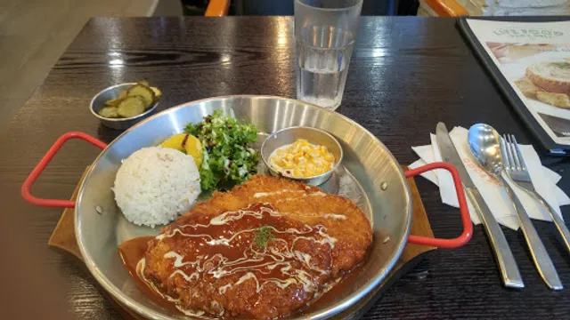 한스델리 동해점