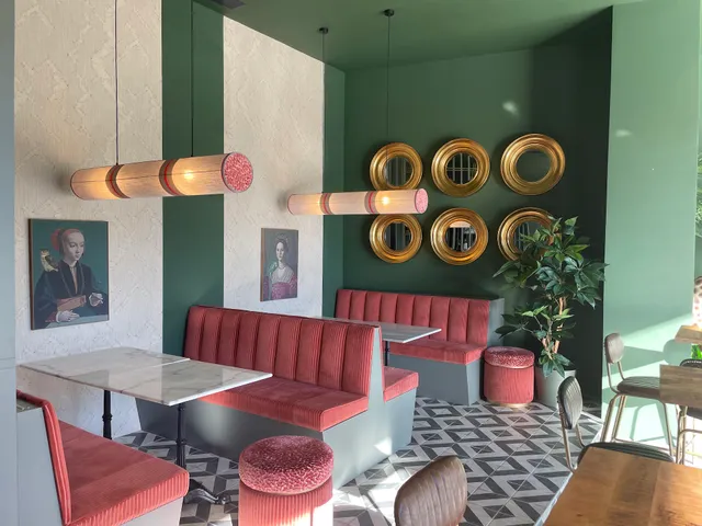 Golden Pizza & Burger Sevilla Este