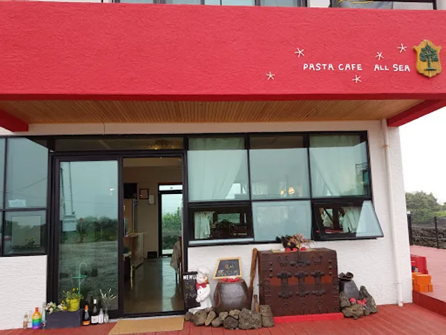 지붕위제주바다