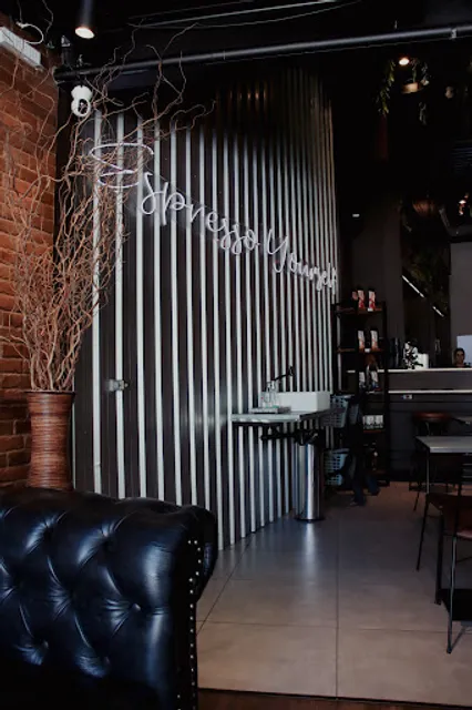 Santillos Emporium Café