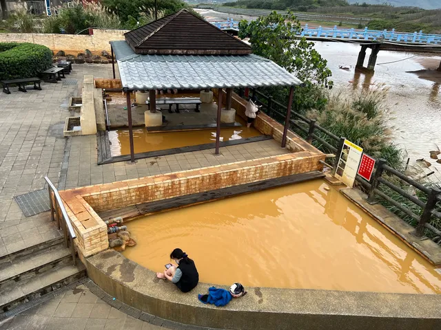 Huanggang Community Public Hot Springs