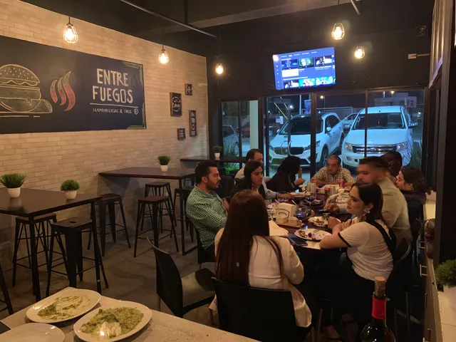 Fuego rey Lounge burger & Tacos