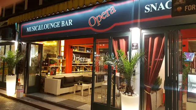 Opera Cafe