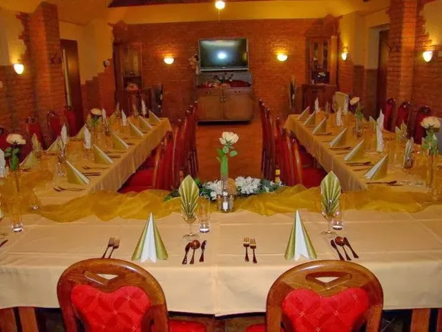 PLAZAMOS Restaurant - Gazdovský Dvor