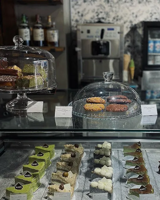 Katsute 100 Brick Lane