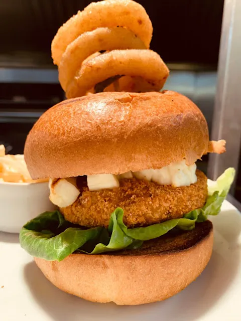 The Driftwood Bar & Restaurant