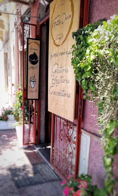Il Frutto Divino Gelateria Yogurteria