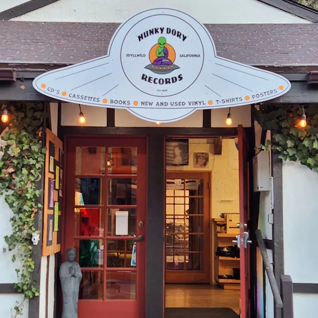 Hunky Dory Records