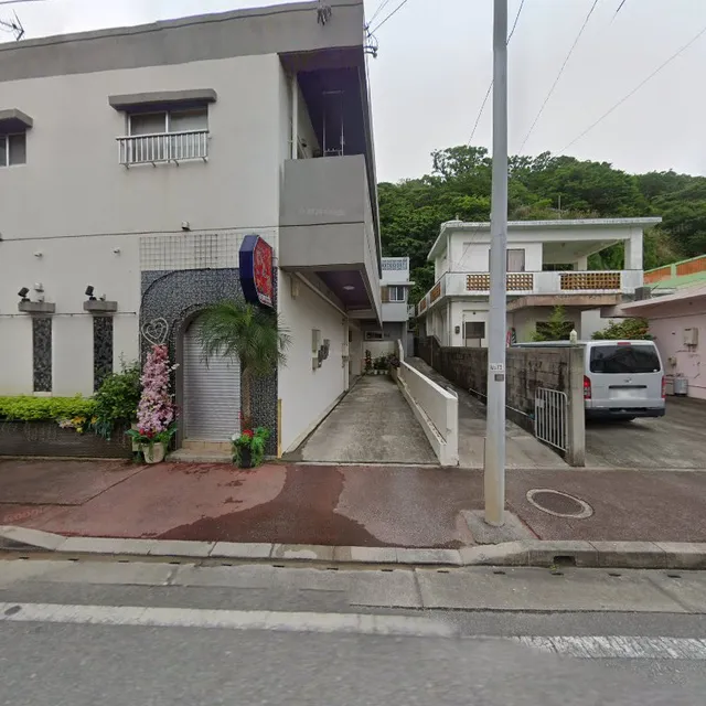 スナックひとみ