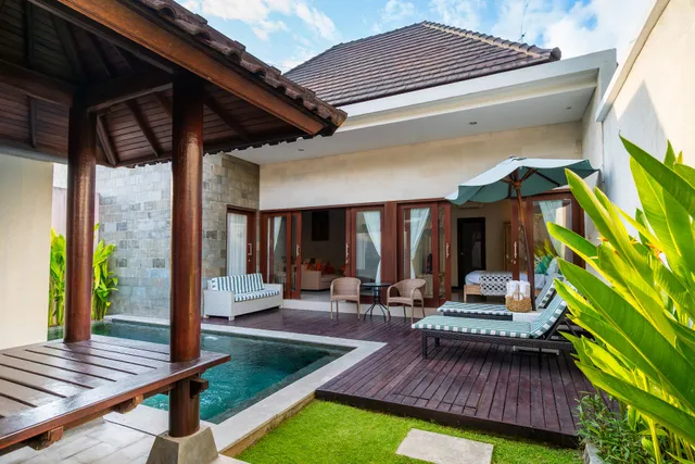 Villa Sebelas Legian