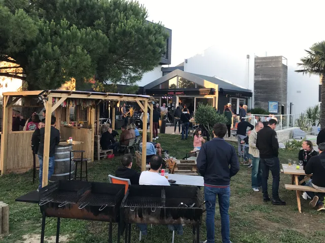 Côté Cour(t) Restaurant & Guinguette