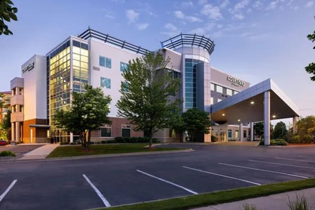 Courtyard by Marriott Minneapolis Maple Grove/Arbor Lakes