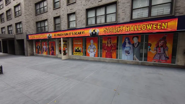 Spirit Halloween