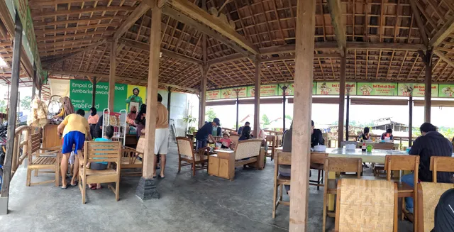 Empal Gentong Ini Budi