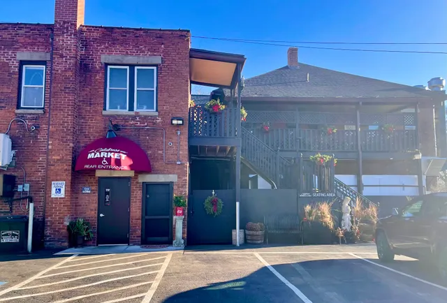 Calabrese Market & Deli