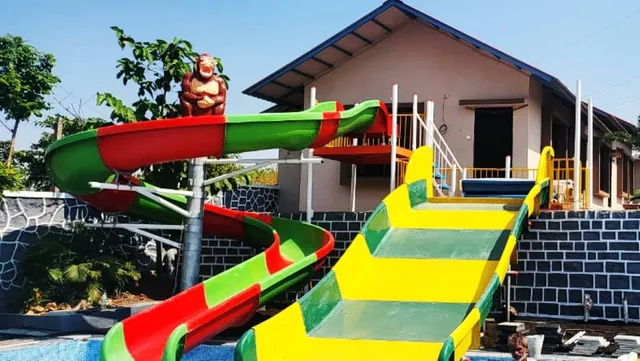 Shrubbery Palms Resort