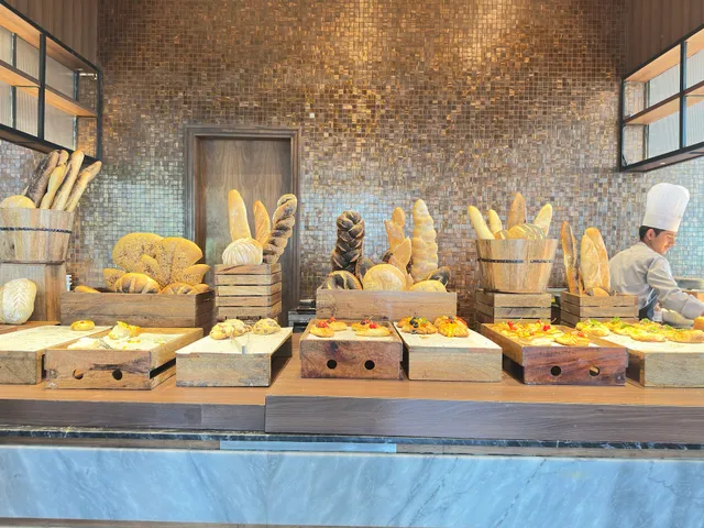 Range Restaurant Cosmopolitan Food Gallery