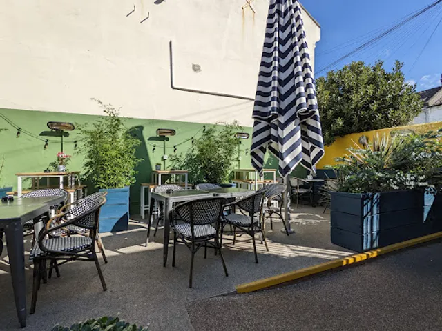 The Stirling Arms Pub & Rooms