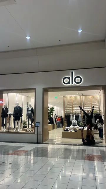 Alo Yoga