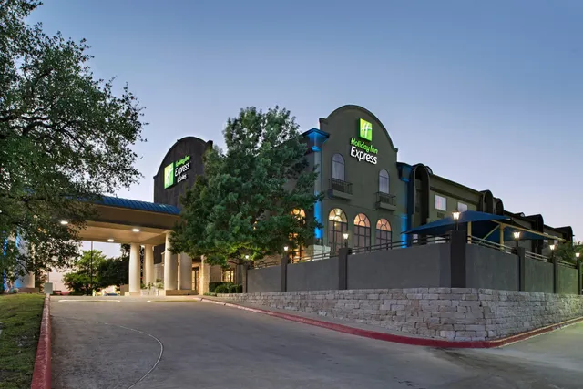 Holiday Inn Express & Suites Austin NW - Cedar Park by IHG
