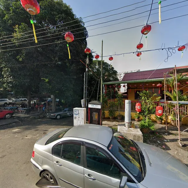 淡马鲁新村大树下啊叻面档