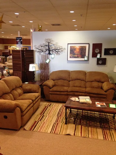 E & E Furniture, LLC