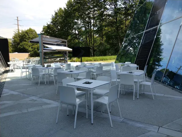 Allen’s Table at Pyramide Wollerau