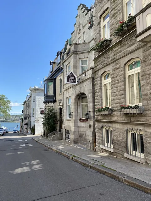 Hôtel Le Château de pierre