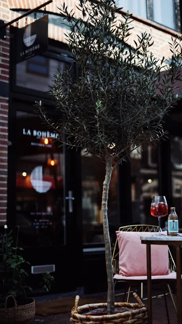 La Bohème Boutique Café