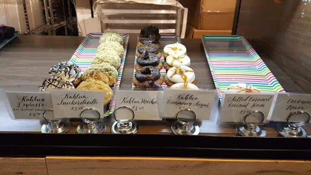 Hapa Cupcakes & Cakes