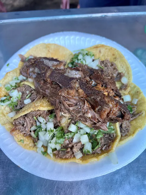 Tacos de Birria - Birrieria Michoacan "La Güera"