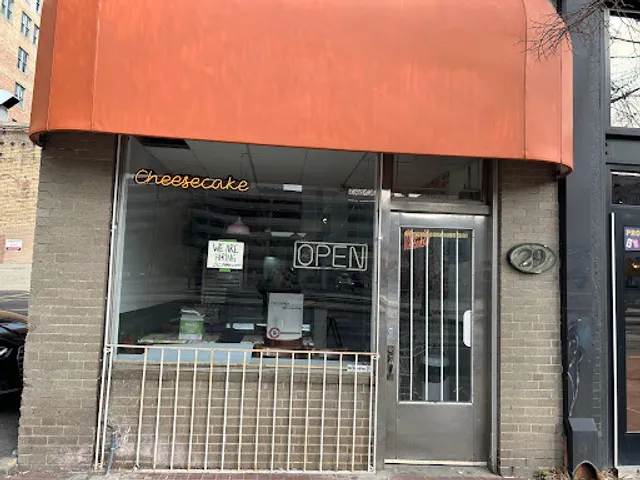 Momo's Gourmet Cheesecake Co - Salt Lake