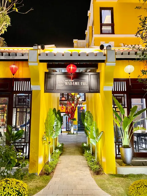 Nhà Hàng Madame Thư Ninh Bình