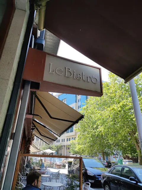 Le Bistro