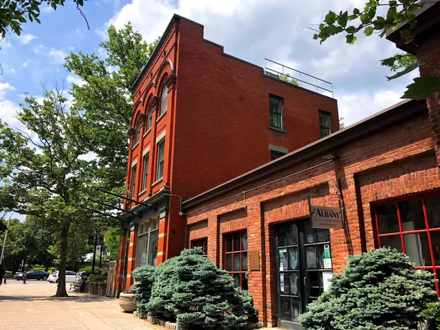 Discover Albany Visitors Center
