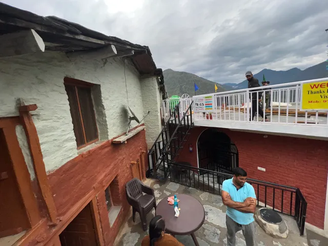 Lakhamandal Bhauguna Homestay