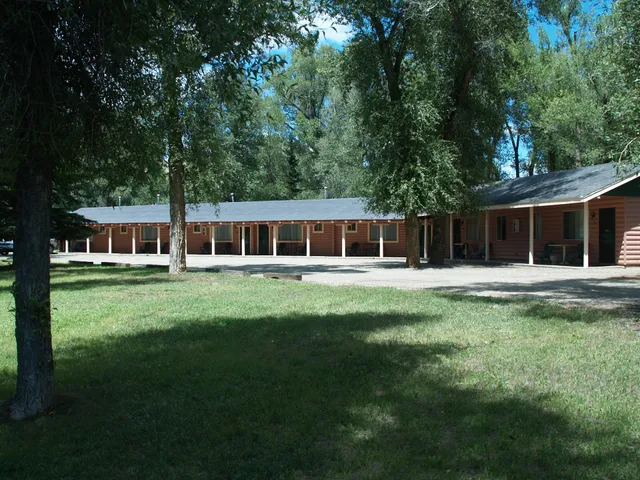 Island Acres Resort Motel