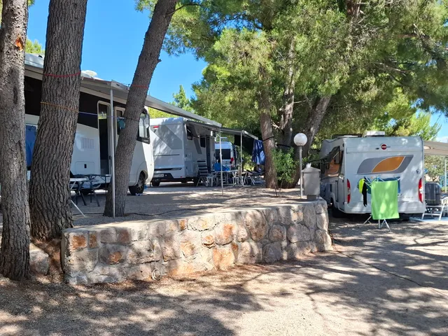 Apartments & Camp Kod Mate