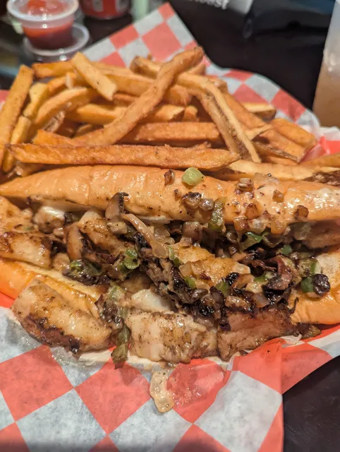 10 West Dive Bar & Grill