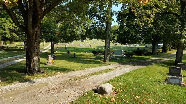 Round Hill Cemetery