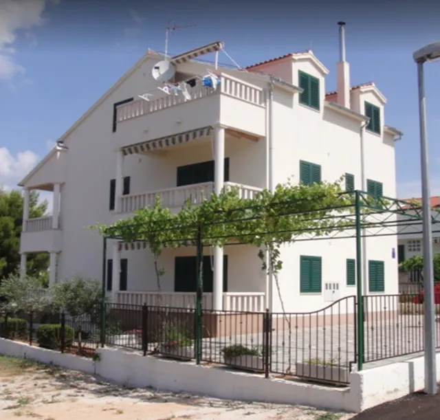 Apartments Srdarev Pencov